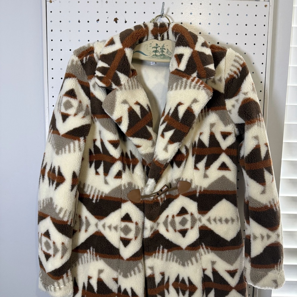 Shyanne Long Sherpa Coat Women's Medium Cream Southwestern Print Notch Lapel NWT - Picture 2 of 14